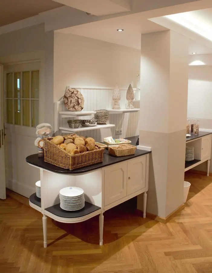 Gaestehaus Ploenlein - Hotel Goldener Hirsch Rothenburg Rothenburg ob der Tauber
